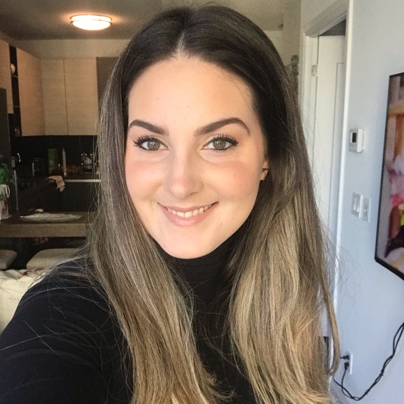 Meet your Posher, Cass - Picture 1 of 1